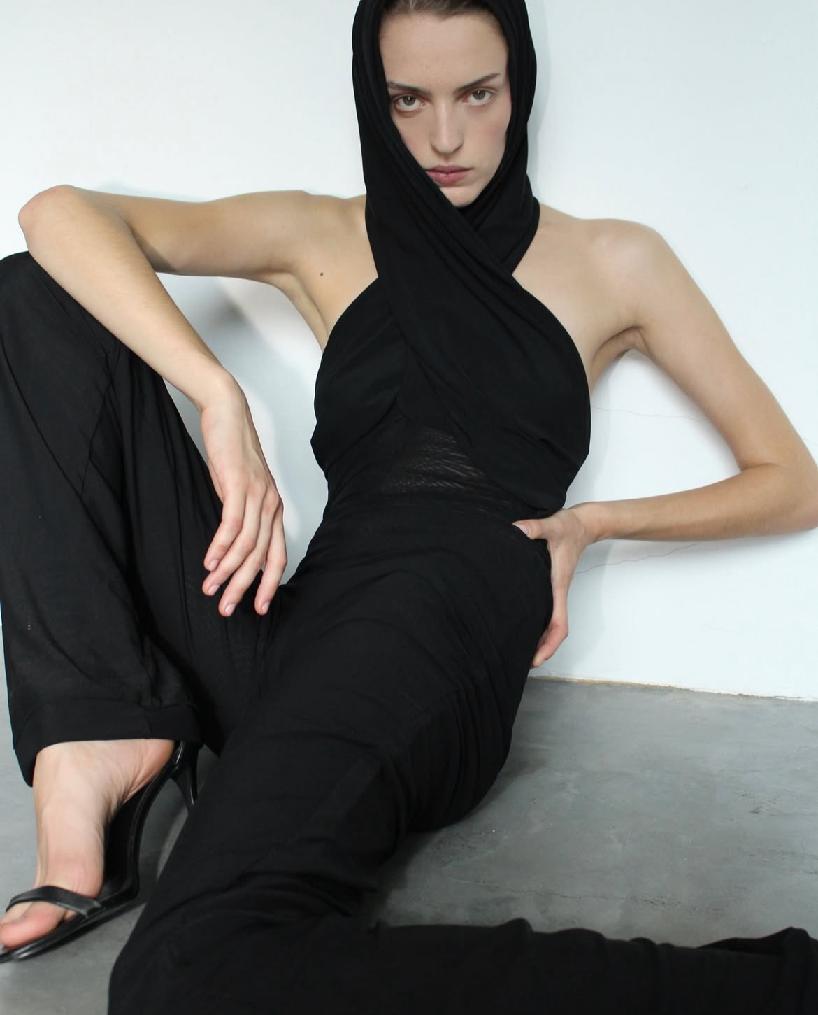 HOODED JUMPSUIT BLACK